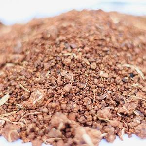 Theezaadmeel met 15%-18% thee-saponine, korrelvormige organische meststof voor vis, garnalen en molluscicide in de aquacultuur, 25 kg zak - Product Image 6