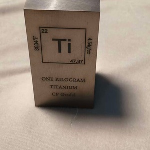 Nuevo Producto en Oferta, Lámina de Titanio Cuadrada de Alta Pureza (99.5%), 1 Kilo por Pieza, GR1, Laminada en Caliente, para Soldadura y Corte, ASTM B338 - Product Image 6