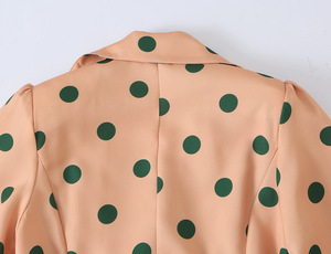 <span class=keywords><strong>Trench</strong></span> Coat Donna Personalizzato 2026 a Pois, Giacca Lunga Oversize con Bottoni Frontali e Stampa Classica a Pois, <span class=keywords><strong>Trench</strong></span> Vintage OEM/ODM - Product Image 6