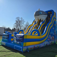 Toboggan gonflable de requin piscine enfants divertissement videur château plein d'entrain requin bleu toboggans gonflables à vendre
