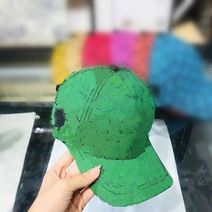 Trova le migliori marche di cappelli famose Produttori e marche di cappelli  famose per italian Speaker Mercato in alibaba.com
