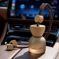 Nouveau modèle de flacon de recharge d'aromathérapie pour voiture, en verre, forme ronde, type fiole Erlenmeyer, avec bouchon à vis, vide, 10 ml, flacon pendentif pour la maison