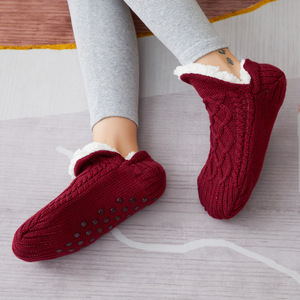 Chaussons d'intérieur tricotés pour femme, anti-salissures, à 5 orteils, avec design sur le corps et le bordure, pour l'hiver - Product Image 3
