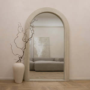 <span class=keywords><strong>Grand</strong></span> <span class=keywords><strong>miroir</strong></span> en bois sur mesure pour chambre à coucher et <span class=keywords><strong>salon</strong></span>, <span class=keywords><strong>Miroir</strong></span> en béton cintré pleine longueur - Product Image 1