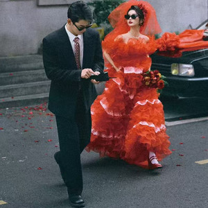 Nuevo Modelo 2026, Vestido <span class=keywords><strong>de</strong></span> Novia Rojo Vintage Antiestático Bordado, Estilo Hong Kong para Sesiones <span class=keywords><strong>de</strong></span> Fotos <span class=keywords><strong>de</strong></span> Boda <span class=keywords><strong>de</strong></span> los 80 - Product Image 5