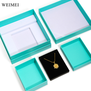 Boîte cadeau en papier vert de qualité supérieure personnalisée avec couvercle et base en carton pour l'emballage de colliers - Product Image 4