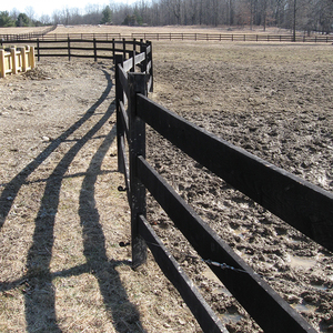 Clôture pour chevaux en vinyle PVC noir écologique à <span class=keywords><strong>2</strong></span> rails pour ferme et écuries de chevaux en extérieur - Product Image 5