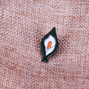 Alfileres Metálicos Festivos al por Mayor, Broche Esmaltado de Lirio de Pascua, Diseño Rebelde del Levantamiento Republista Irlandés de 1916 - Product Image 4