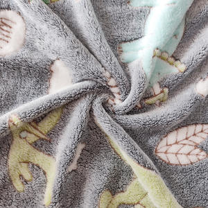 Tissu en molleton de flanelle de polyester teint en fil super confortable 100% polyester imprimé <span class=keywords><strong>double</strong></span> face largement pour rideaux pour filles - Product Image 2