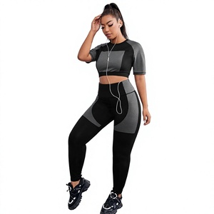 Conjunto Deportivo de 2 Piezas para Mujer, Bloques de Color, Tejido de Punto, Spandex, Poliéster, Shorts, Top, Leggings Largos, Transpirable, Cuello Redondo, Ajuste Ceñido - Product Image 1