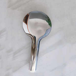 Cabezal de Ducha Manual Plateado Royal Stan de 12 cm, Cinco Velocidades Ajustables, para Uso en Exteriores - Product Image 4