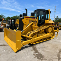 Bulldozer à chenilles robuste CAT D6M pour la remise en état des terres agricoles et l'installation de systèmes de drainage