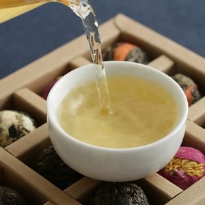 Té de Flores 100% Hecho a Mano, 18 Piezas/Caja de Regalo, Rosa, Crisantemo, Sabor Natural, Té Pu'er a Granel, OEM, Regalo Saludable - Product Image 4