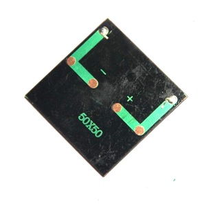 Panneau solaire en silicium polycristallin 50x50mm flexible 0,25W 5V pour batterie rechargeable - Product Image 4