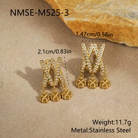 Boucles d'oreilles clous populaires Double X avec breloque trèfle à quatre feuilles entièrement sertie de diamants, plaqué or PVD, strass brillants, bijoux en acier inoxydable pour soirée