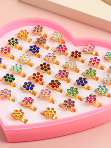Anelli di gemme con strass regolabili per bambina impostati con vetrina a forma di cuore, anelli di gioielli per bambini, fingi di giocare e vestire - Product Image 4
