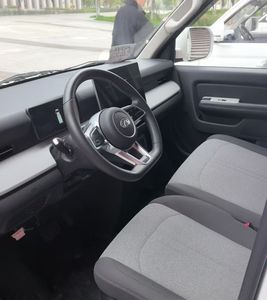 Camion léger <span class=keywords><strong>hybride</strong></span> électrique Dongfeng RuiChi <span class=keywords><strong>C5</strong></span> PHEV à double alimentation et autonomie étendue - Product Image 5