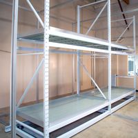 Système hydroponique vertical d'intérieur de grande taille, étagère NFT, canal en PVC, étagères de culture mobiles à plusieurs niveaux, abri de culture hydroponique, type plastique