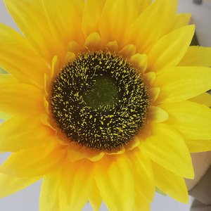 Aranjamiento de girasoles artificiales de rama alta, flores de seda y plástico para decoración del hogar y bodas - Product Image 2