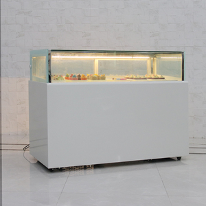 Vetrina Refrigerata per Pasticceria e Dessert con Controllo Digitale della Temperatura, 4 Porte, per Bar e Panetterie - Product Image 4
