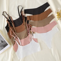 Fournisseur rapide Ensemble de soutien-gorge de sommeil en soie glacée sans couture pour femmes Soutien-gorge et string sans fil réglables avec dos en forme de T