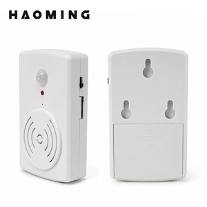 Timbre de bienvenida con sensor de movimiento PIR, audio MP3 descargable, memoria para tarjeta SD y conexión micro USB - Product Image 1