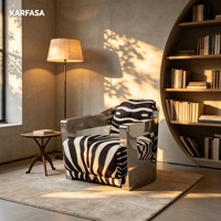Fauteuil lounge imprimé zèbre avec structure métallique, accoudoirs bronze, style Art Déco, revêtement en cuir de vachette pour salon et hôtel