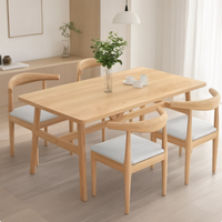 Ensemble table et chaises modernes en bois massif avec coussins pour mobilier de restaurant