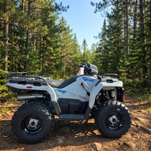 Polaris Sportsman 570 ATV Blanco con Detalles Negros y Neumáticos Grandes - Product Image 3