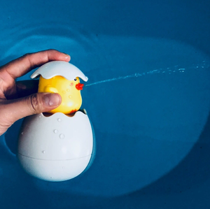 2025 fábrica al por mayor juguetes de baño de agua flotante dibujos animados pato pingüino búho huevo plástico aspersión animales para la hora del baño del bebé - Product Image 5