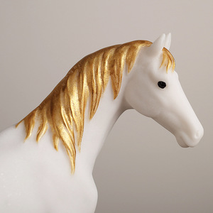 Figurine de cheval au galop en résine, en forme de selle, décoration artistique pour la maison, idéale pour déménager dans une nouvelle maison - Product Image 3