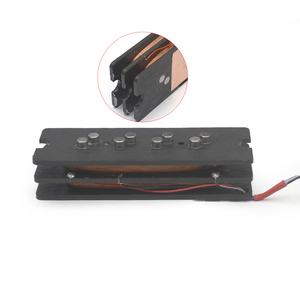 Humbucker empilé Alnico <span class=keywords><strong>5</strong></span> pour <span class=keywords><strong>basse</strong></span> 4 <span class=keywords><strong>cordes</strong></span> avec réduction du bruit par polarités dégradées 17/18,3 mm, sortie 4 conducteurs, bobine divisée - Product Image 2