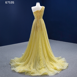 Rsm67535 2022 Vestido de Noche Sexy con Lentejuelas y Encaje Amarillo, Diseño de Última Moda con un Hombro Descubierto - Product Image 4