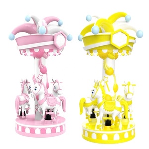Manège pour enfants coloré et personnalisé à 3 places, pour parcs d'attractions extérieurs et mini-carrousel intérieur, à vendre - Product Image 1