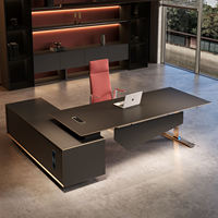 Bureau de direction moderne, bureau pour PDG et présidents, bureau de direction luxueux pivotant électrique et confortable