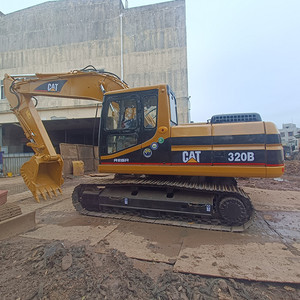 รถขุด CAT 320B ขนาด 20 ตัน พร้อมบุ้งกี๋ขุดขนาด 1 ลูกบาศก์เมตร รถขุดตีนตะขาบ cat320B มือสอง - Product Image 1