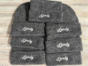 <span class=keywords><strong>Bonnet</strong></span> tricoté unisexe en acrylique doux, couleur unie, avec revers uni, personnalisable avec logo brodé, pour <span class=keywords><strong>femme</strong></span>, idéal pour l'hiver et l'<span class=keywords><strong>automne</strong></span> froids - Product Image 2