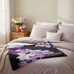 Couverture en peluche légère Violet Spring à motif floral, rectangulaire, pour la saison printanière, style moderne - Product Image 2