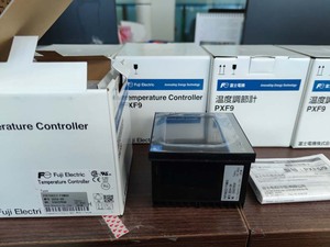 Controlador de Temperatura Digital NEW-FUJI-STOCK PXF5 PXF9 PXF4 PXF9ABY2-1W100 - Product Image 6