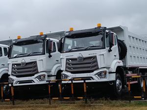 <span class=keywords><strong>SINOTRUK</strong></span> <span class=keywords><strong>HOWO</strong></span> NX 6X4 camion à benne basculante Euro 2 émission carburant Diesel caméra arrière Segment de camions lourds vente chaude tout neuf - Product Image 2