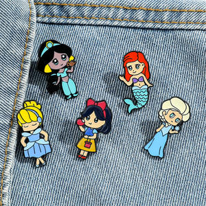 Dessin animé mignon princesse Elsa <span class=keywords><strong>Ariel</strong></span> cendrillon broche métal artisanat broche décoration vêtements chapeau sac commémoratif Badges cadeau filles - Product Image 2