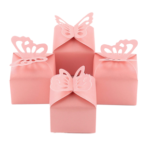 Caja <span class=keywords><strong>de</strong></span> Dulces Desechable con Fondo Cuadrado Hueco <span class=keywords><strong>de</strong></span> Mariposa Creativa al por Mayor, Empaque <span class=keywords><strong>de</strong></span> Cartón Perlado <span class=keywords><strong>para</strong></span> Chocolate y Dulces - Product Image 1