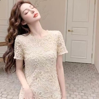 Tissu en dentelle à motifs complexes avec broderie de paillettes, cordons et perles, brodé à la machine, en polyester avec dos en crêpe de soie, pour robes de mariée et de soirée