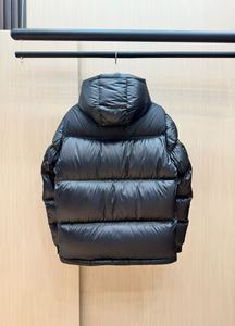 Doudoune classique noire avec badge, veste polyvalente à capuche, confortable, chaude et résistante au froid, pour hommes et femmes - Product Image 5