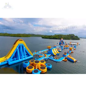 Parque de água inflável da ilha do mar do verão, equipamento de obstáculos com estacionamento flutuante com lista de preços