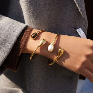 Teardrop Shape <b>Ring</b> 18k Gold Stainless Steel Pearl Inlay Asymmetrical <b>Opening</b> Unisex Jewelry For Any Occasion - Product Image 2