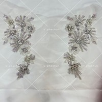 Populaire bien conçu Hot Fix Argent Fleur Strass Applique Corsage pour Robes De Mariée Strass Applique