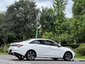 Venta caliente coche usado sedán hyun-dai ELANTRA 2022 modelo 1.5L CVT LUX edición digna vehículos <span class=keywords><strong>de</strong></span> pasajeros <span class=keywords><strong>de</strong></span> alta calidad - Product Image 6