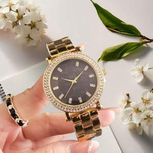 Reloj de Cuarzo para Hombre de Acero Inoxidable, Esfera de 40 mm, Caja de Aleación, Correa de Silicona, Cristal Resistente al Agua - Product Image 4