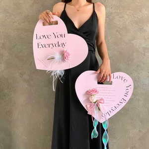 Venta al por mayor I Love You Red Heart Flower Box Rose Handle Flower Cajas de embalaje con el día de San Valentín - Product Image 1